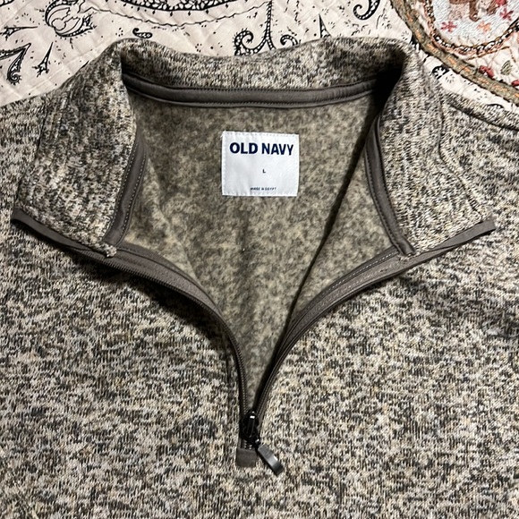 Men’s Old Navy Fleece Pull Over. Cream and brown heathered. Size large BNWT - Picture 2 of 3